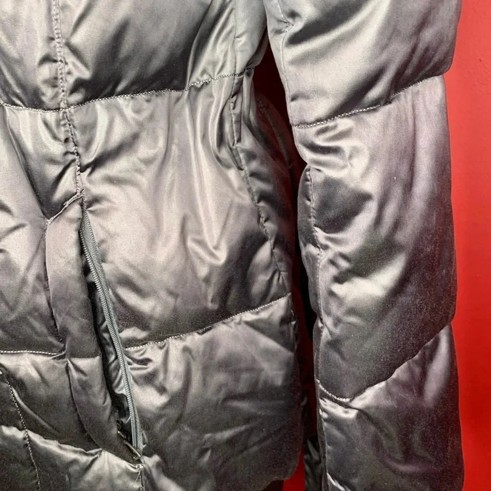 Lands End Women’s Puffer Coat Size M
